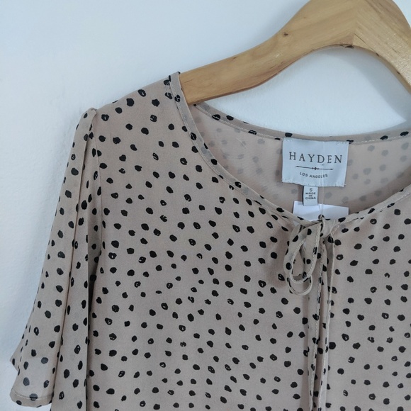 Meet your Posher, Beth - Picture 5 of 6